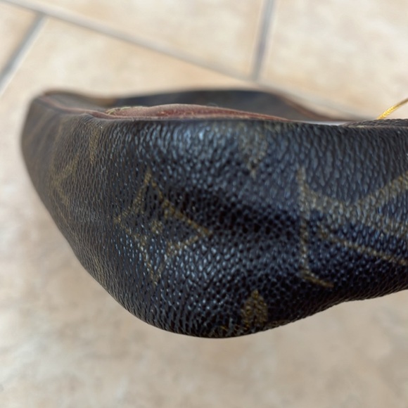 Authentic Louis Vuitton Clutch Wristlet Cosmetics Pouch Bag Monogram - Picture 3 of 10